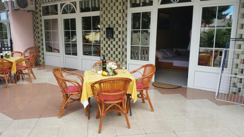 Apartmani Royal Zganec Crikvenica Exterior foto